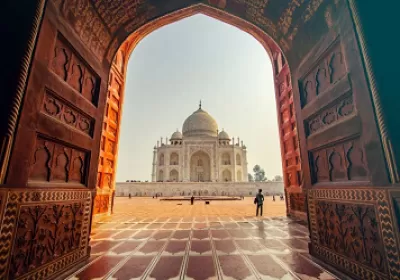 Learn About the Secrets of the Taj Mahal with Agra Tour Package